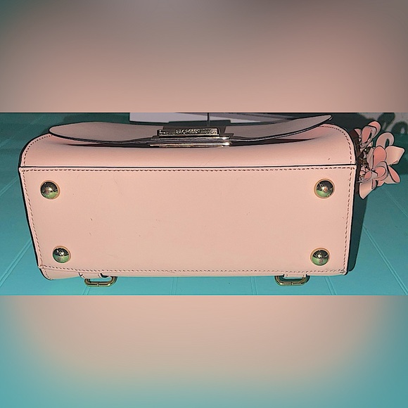 Zac Posen HandBag in the shade ballerina pink 🩰🙌🏼✨☁️🎀 - Picture 4 of 6